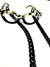 Load image into Gallery viewer, The Quita (More Colors Available) - Fritz Eyewear Collection
